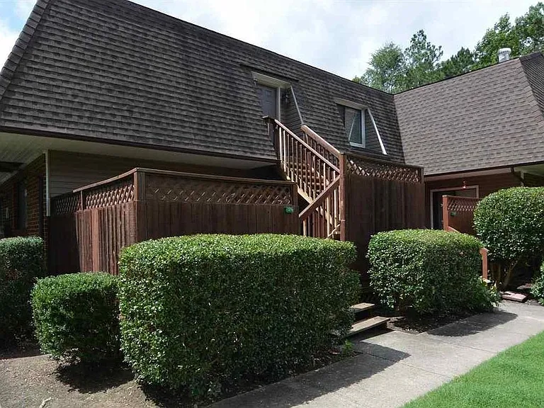 279 Summerwalk Cir — Photo 3
