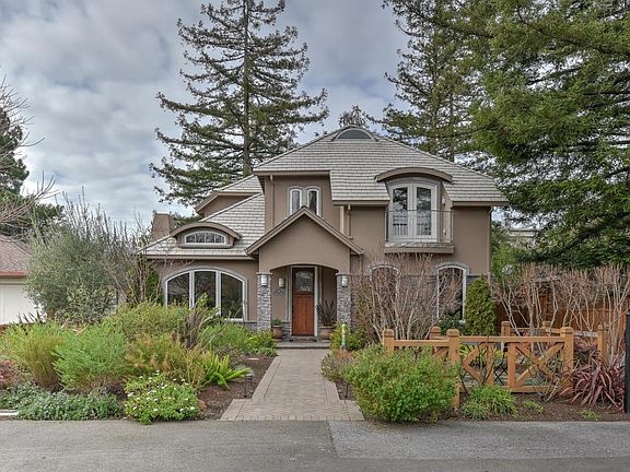 3rd image of 714 Chimalus Dr