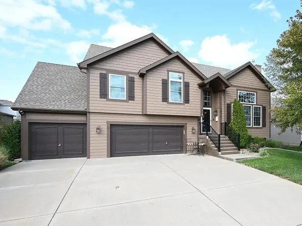 9014 NE 111th St, Kansas City, MO 64157