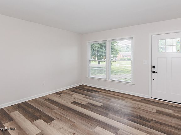 3rd image of 5303 Torrington Ct