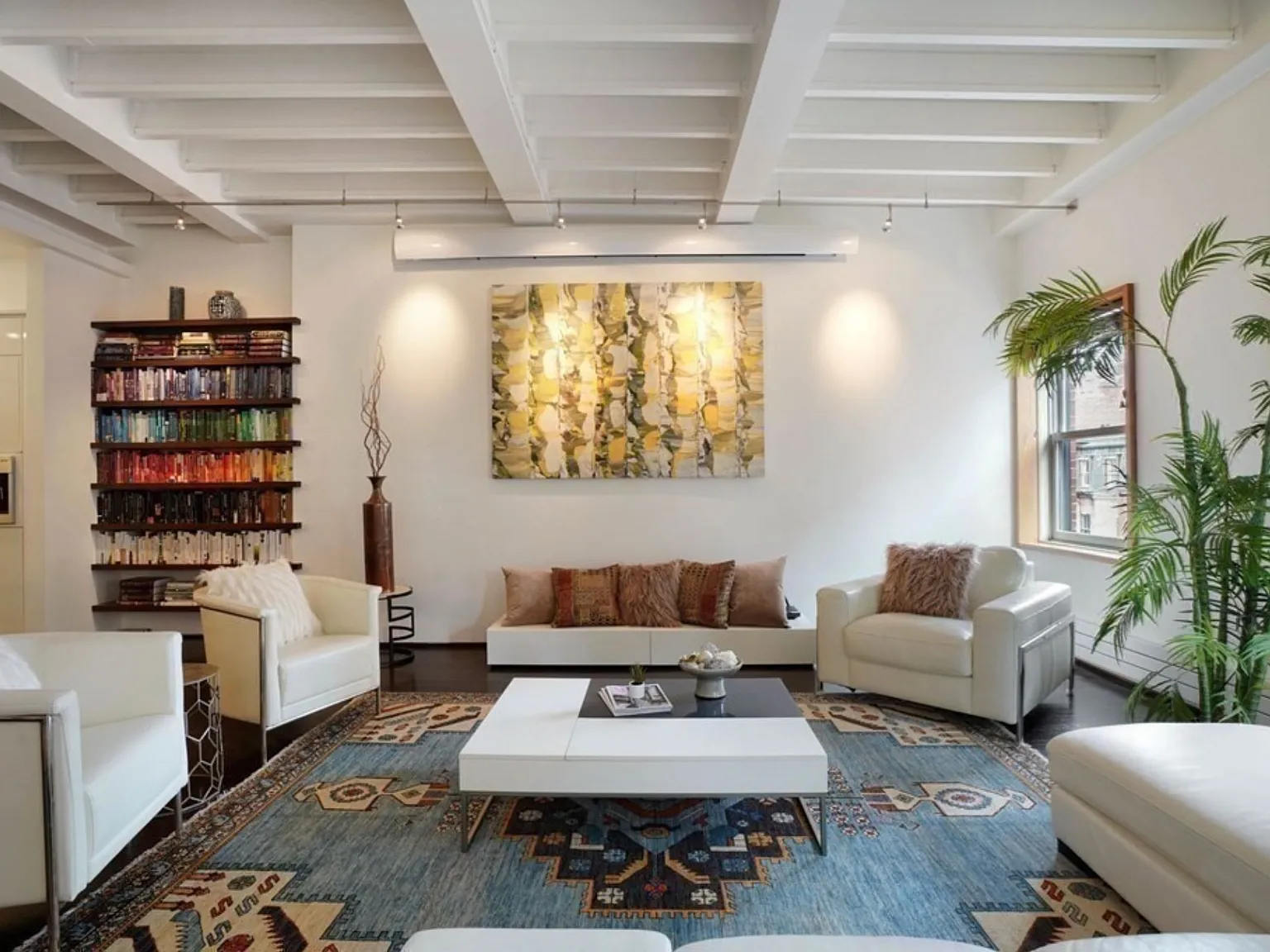 2 bed, 2.0 bath, 1490 sqft, $10,000 — Photo 3