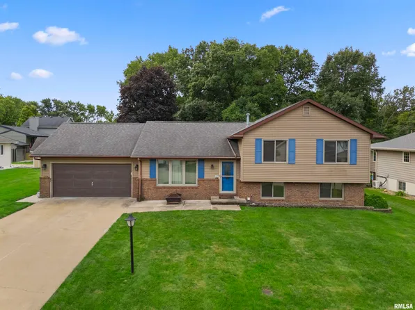 105 Fox Run Ct, East Peoria, IL 61611