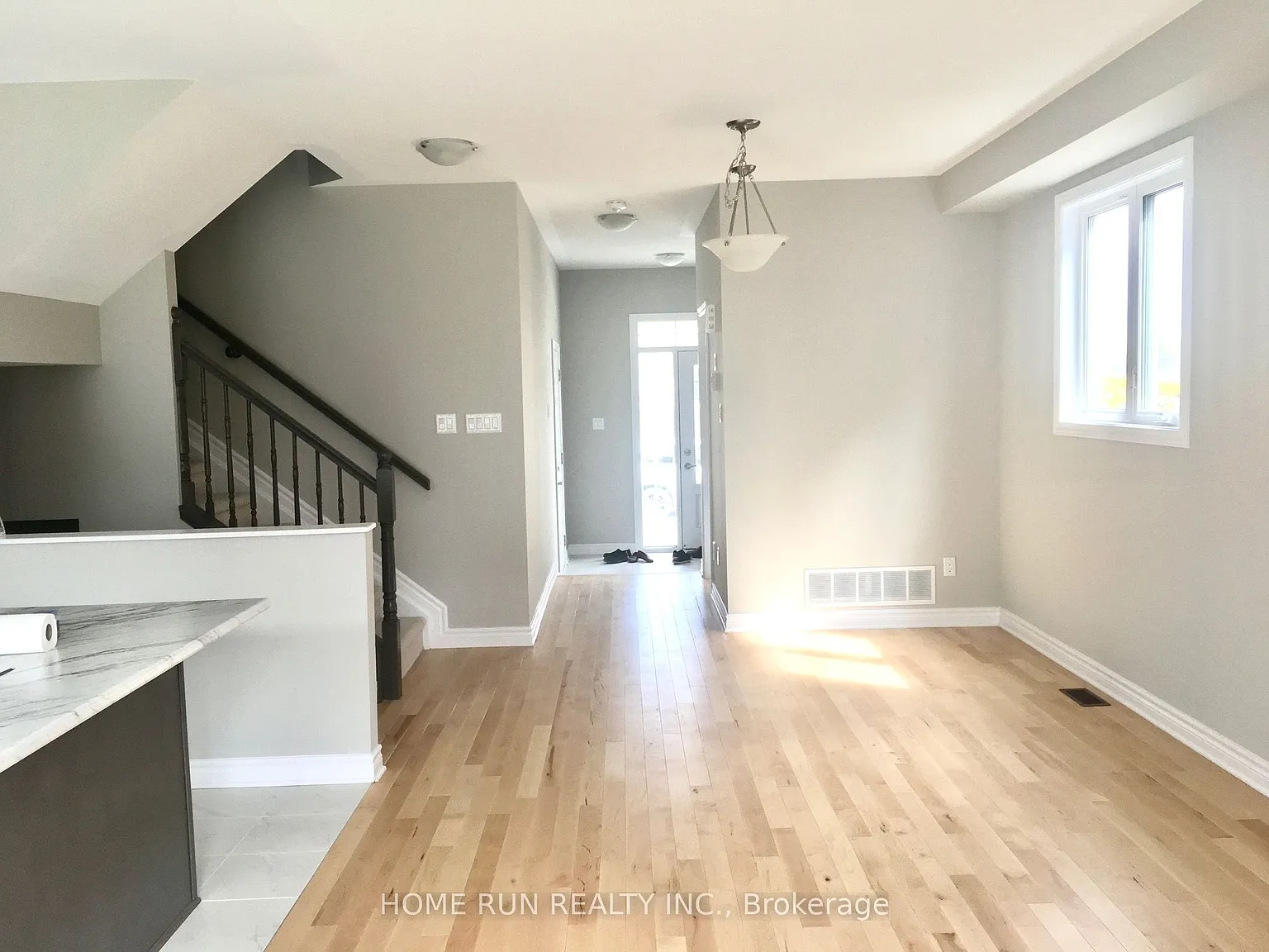 3 bed, $2,600 — Photo 2