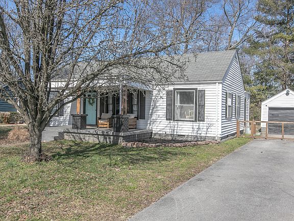 2nd image of 115 Rushwood Dr