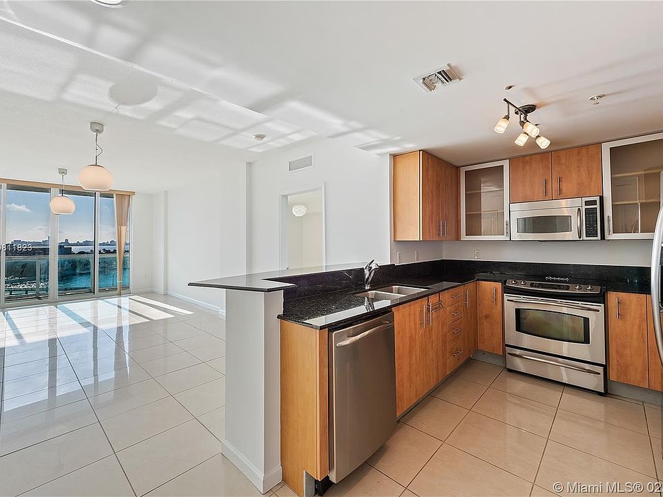 1st image of 7910 Harbor Island Dr APT 909