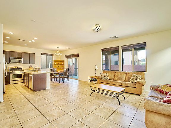 2nd image of 701 W Calle Capotasto