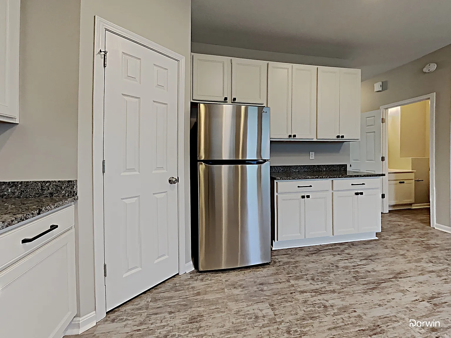 3 bed, 2.5 bath, 2416 sqft, $2,230 — Photo 2