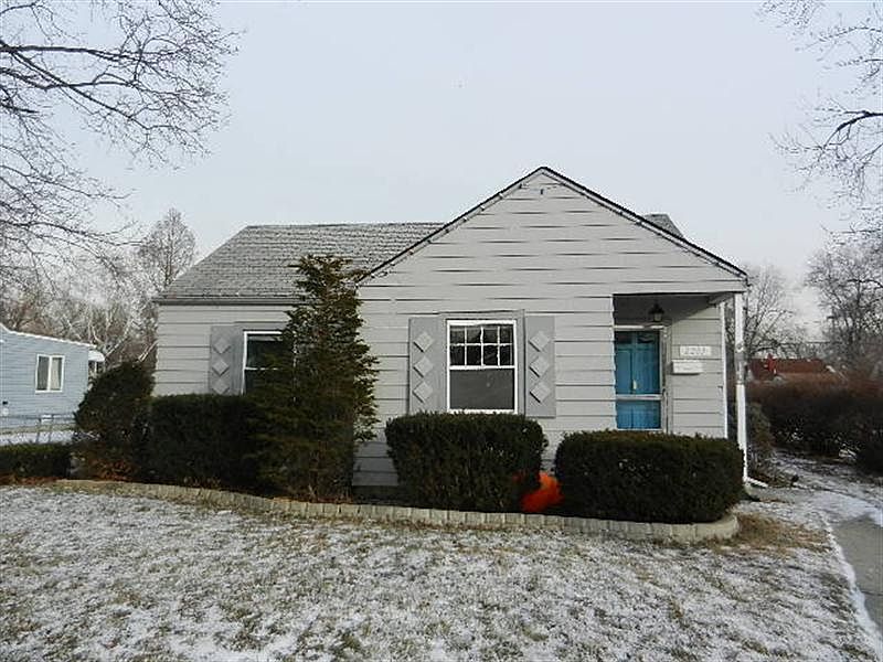 1st image of 2203 Emerson Ave