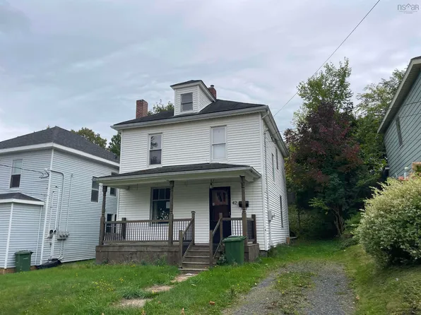 42 Bell St, New Glasgow, NS B2H 2A9