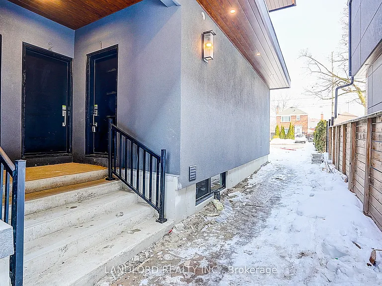 1146 Broadview Ave #1 — Photo 5