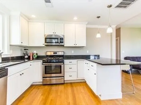 40 Ellery St APT 3, Boston, MA 02127