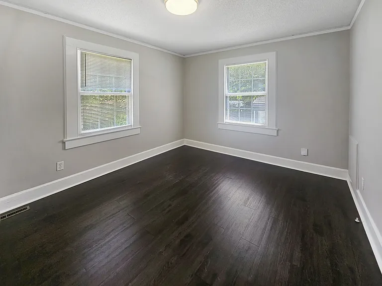 100 Alice St — Photo 6
