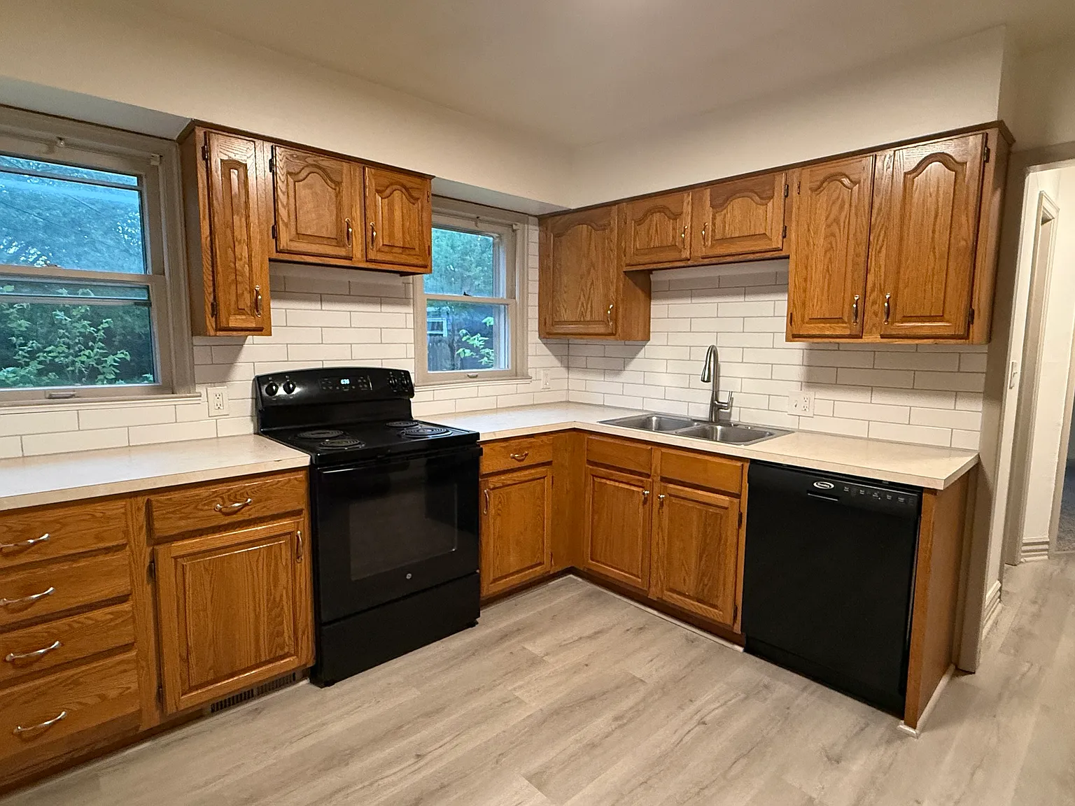 3 bed, 912 sqft, $1,250 — Photo 4