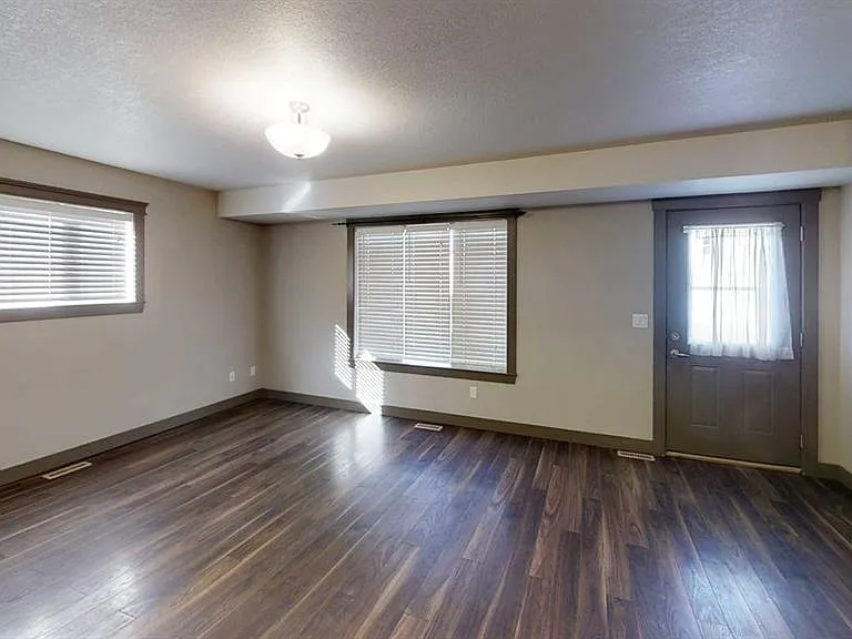 11246 A 75a Ave #A — Photo 3