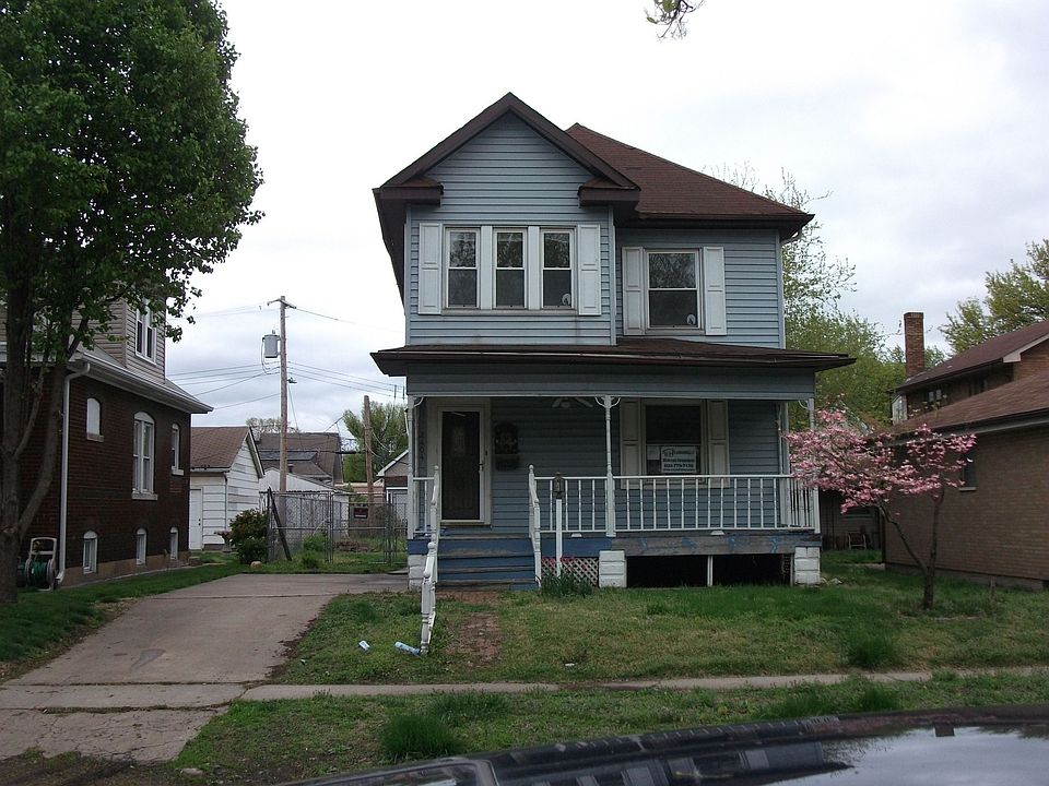 1st image of 2404 Grand Ave