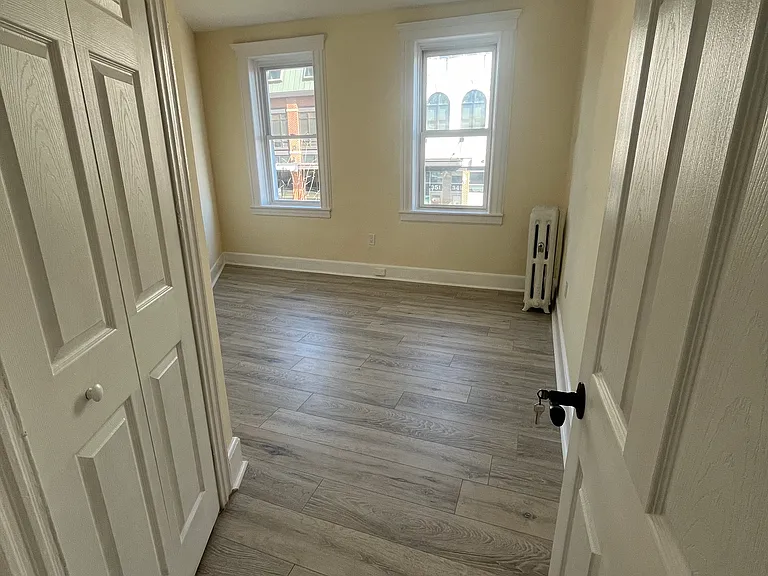 344 Bloomfield Ave #2 — Photo 2