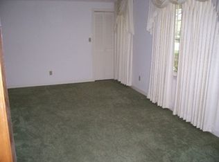 1215 Fairview Dr, Lexington, NC 27292