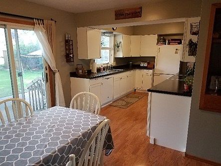 3rd image of 635 16th St SE