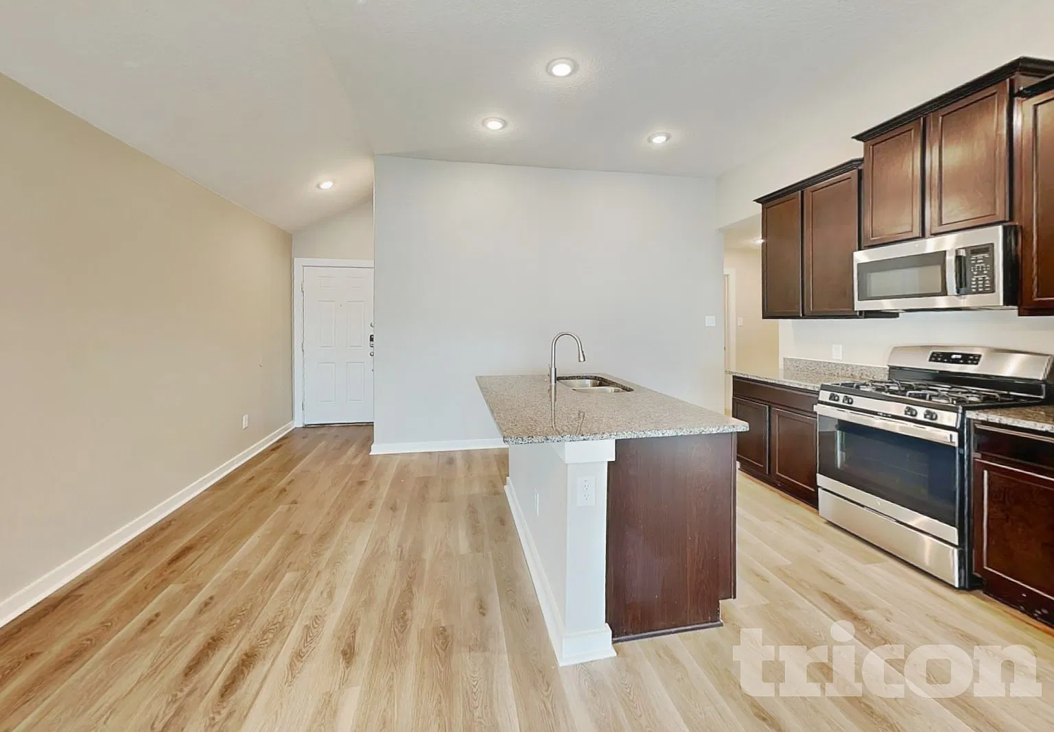 7244 Littlefoot Lane San Antonio TX — Photo 4