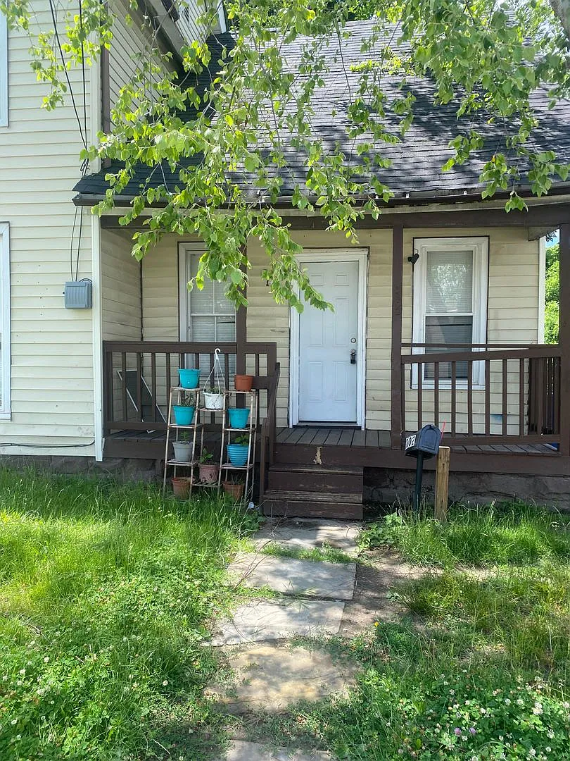 3802 Denison Ave — Photo 2