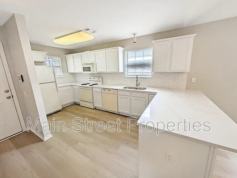 5915 Bilek Dr — Photo 3
