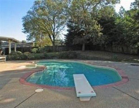3rd image of 8782 Ash Hill Ct