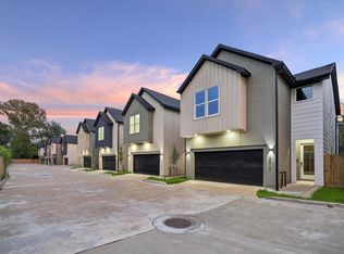 953 Highland Light Ln, Houston, TX 77091