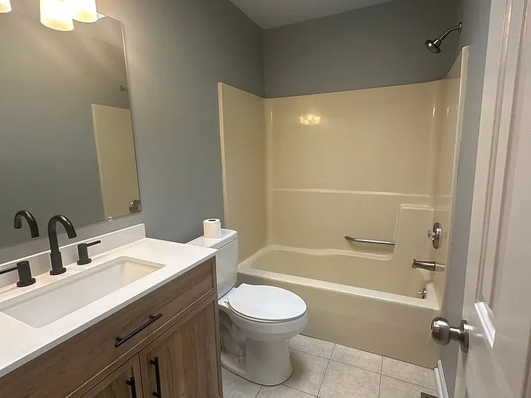 3816 Plantation Rd NE — Photo 16