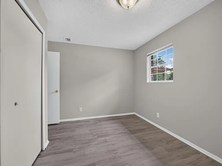1083 Stokes St — Photo 25