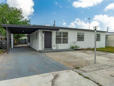 2125 Longwood Road, West Palm Beach, FL, 33409