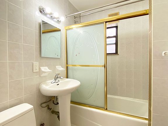 5th image of 44-16 Macnish St APT 3C