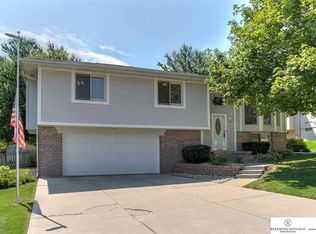 14517 Seward St, Omaha, NE 68154