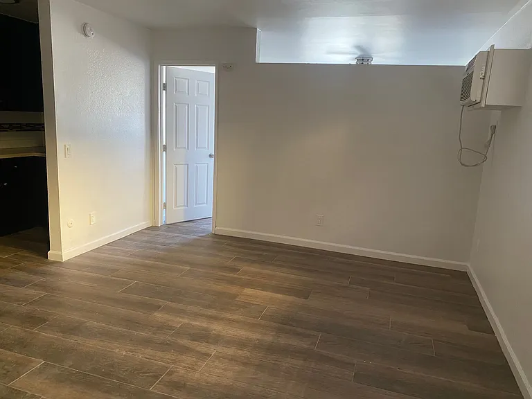 7116 Milwood Ave #2 — Photo 10