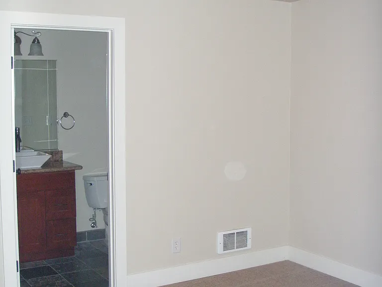 523 Prospect St — Photo 8