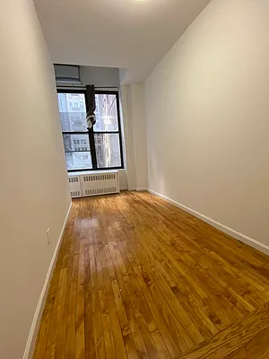 Rented by City Connections Realty | media 6