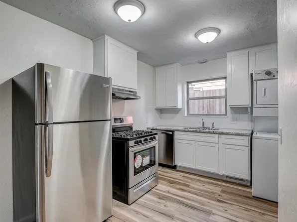 214 W Maple Ave, Stillwater, OK 74074
