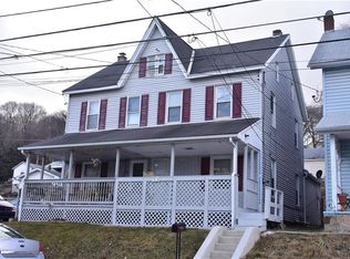 214 S Walnut St, Slatington, PA 18080
