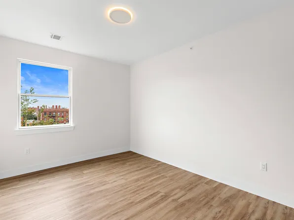 533 61st Street image 5 of 14