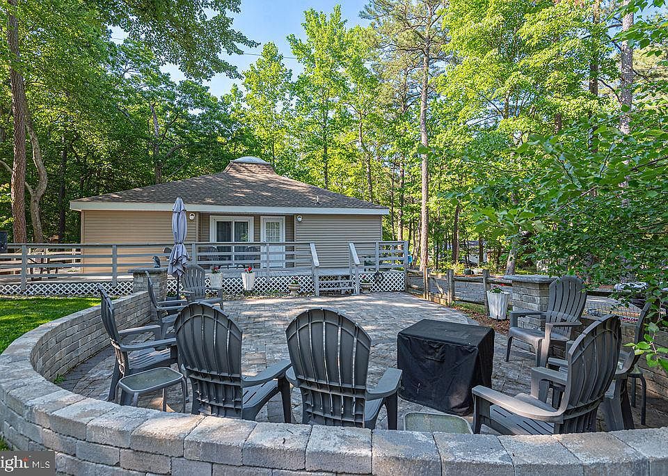 1st image of 25 Rabbit Run Ln