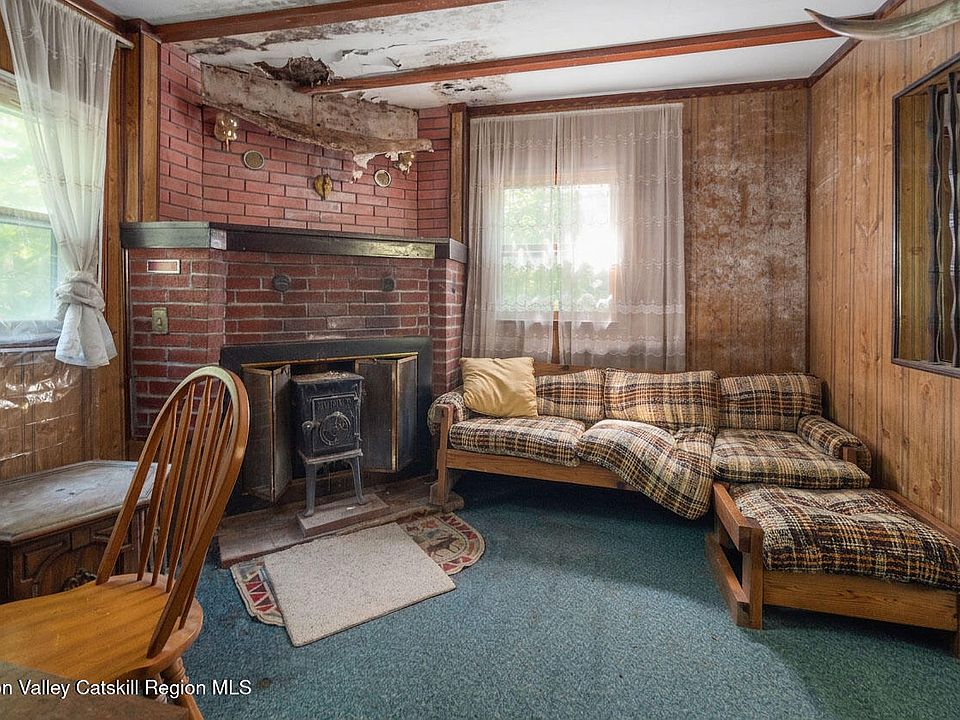7th image of 404 Posson Hill Road