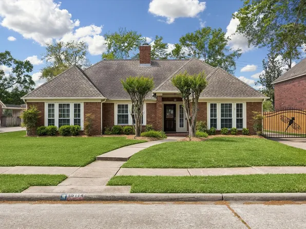 15114 Greenleaf Ln, Houston, TX 77062