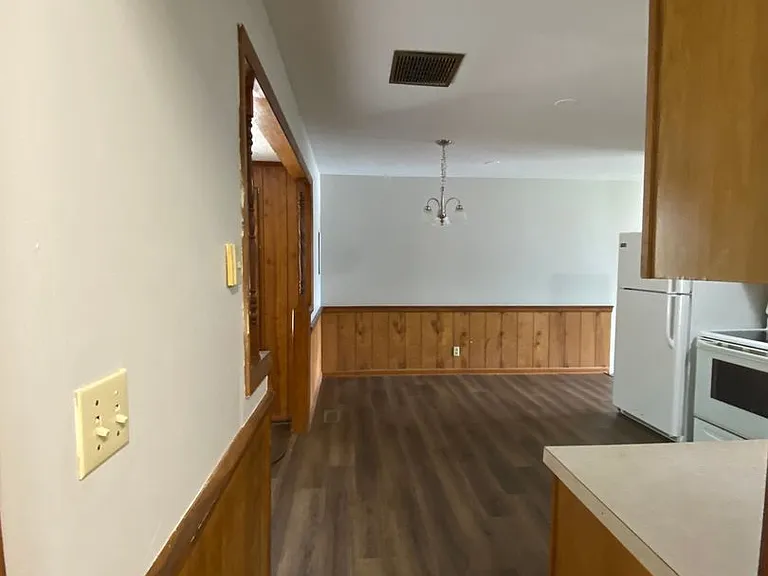 237 Vanderbilt Dr — Photo 20