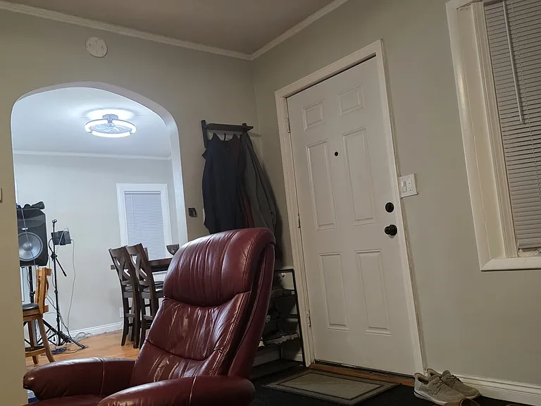 2731 Iowa St — Photo 6