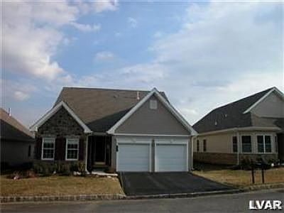 1st image of 3072 Oak Hills Dr