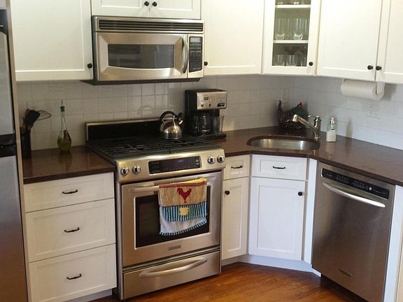 3rd image of 202 Dayton Ave