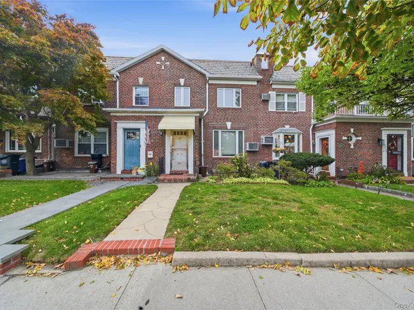 77-22 83rd Street, Glendale, NY 11385