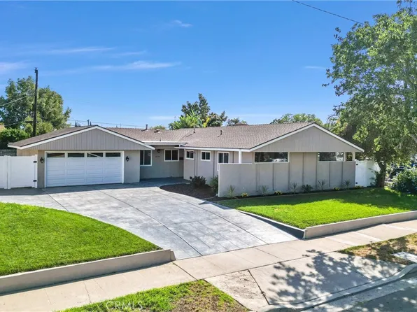 2216 E Cloverdale Ave, Orange, CA 92867