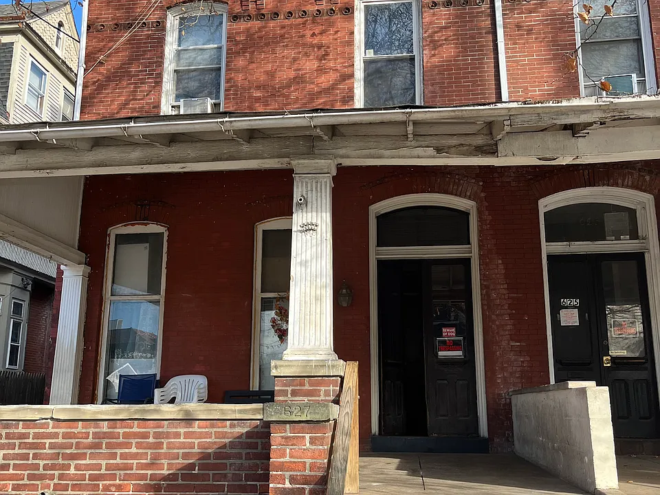 627 W Main St #2