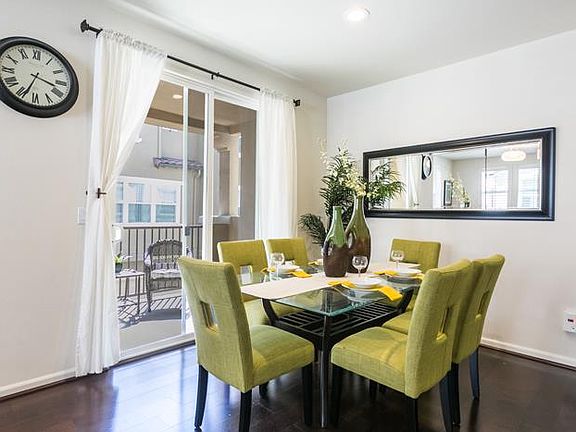 5th image of 612 Messina Gardens Ln