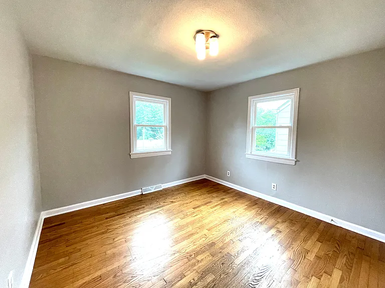 4607 Fairmont Ave — Photo 14